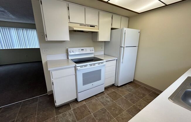 2 beds, 1 bath, 875 sqft, $1,250, Unit 1613