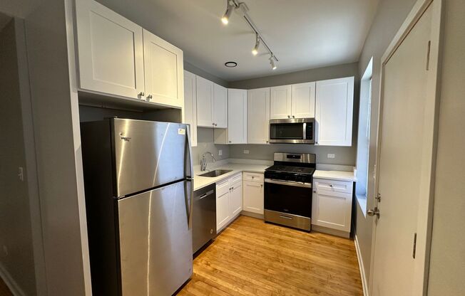 2 beds, 1 bath, $1,875, Unit 1739 #3