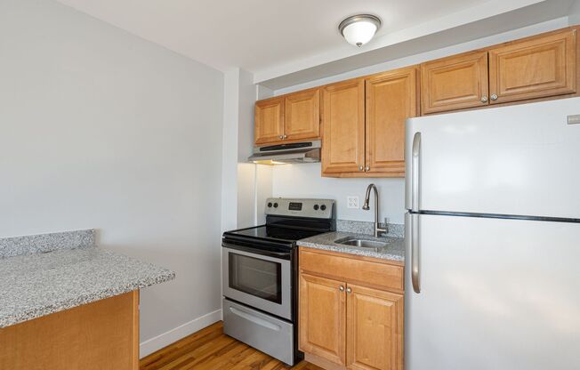 Studio, 1 bath, 250 sqft, $1,295, Unit 7450-67