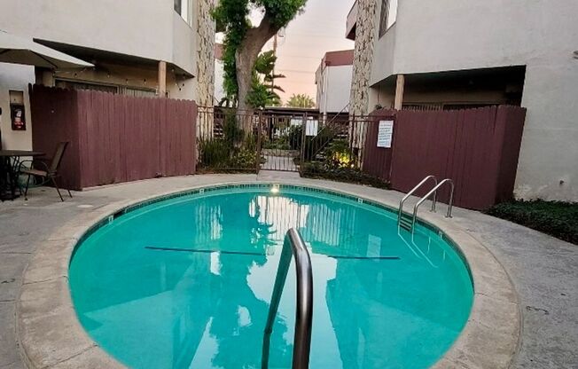 Lido Isle Apartments