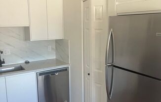 3 beds, 2 baths, $2,225, Unit APARTMENT 313