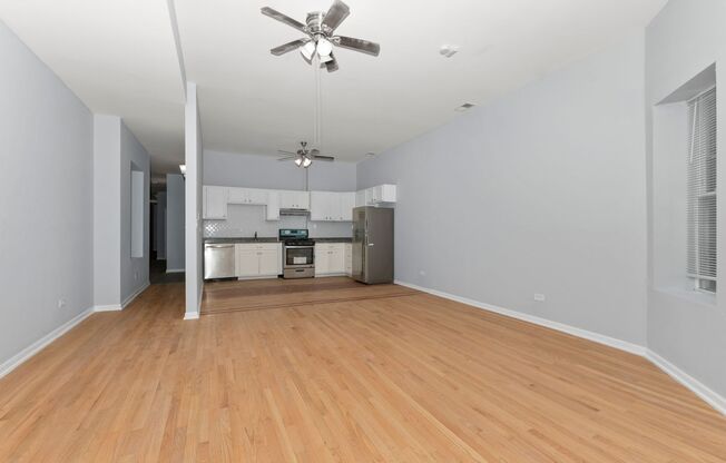 5226 - 5228 S Michigan Ave
