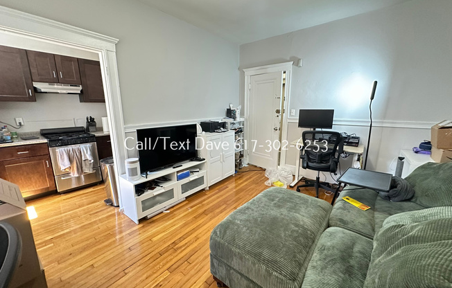 63 Woodstock Ave