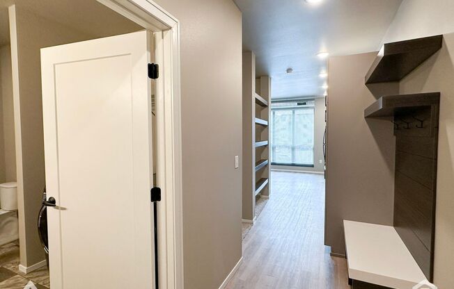 Studio, 1 bath, 558 sqft, $925, Unit 5521-5214
