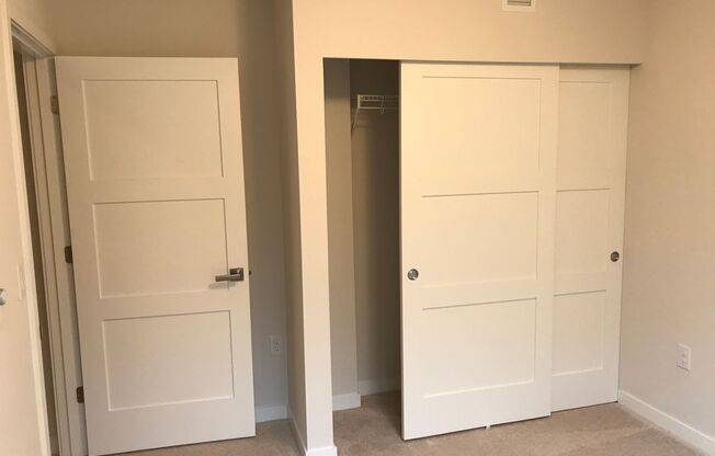 Newer 2 bed / 2.5 bath condo in Bryant Heights.