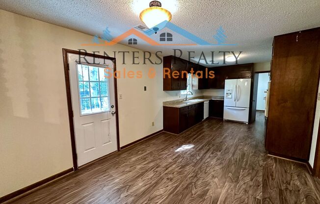 3 beds, 2 baths, $1,700