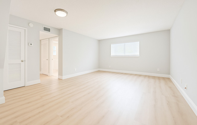2 beds, 1 bath, 800 sqft, $2,050, Unit 02