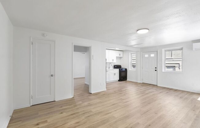 1 bed, 1 bath, 575 sqft, $995, Unit 124