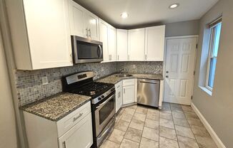 2 Bedroom recently renovated Belmont Neighborhood