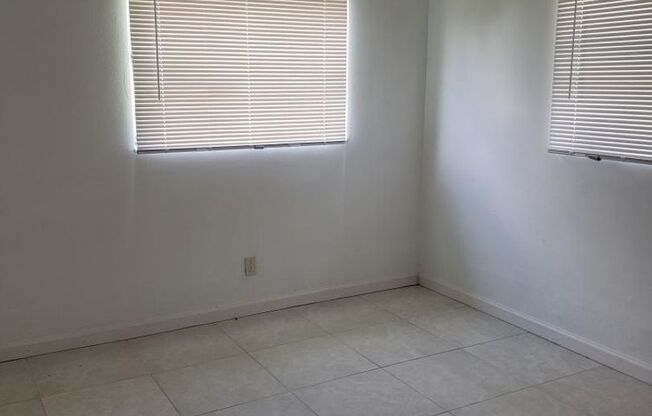 3 beds, 2 baths, $1,550