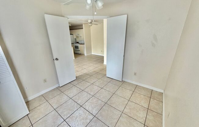 2 beds, 1 bath, $1,495, Unit r2550n3103