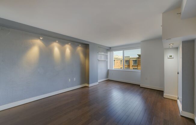 1 bed, 1 bath, $2,100, Unit # #N 518