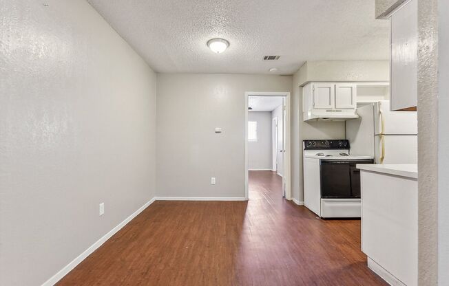 1 bed, 1 bath, 601 sqft, $850, Unit 104