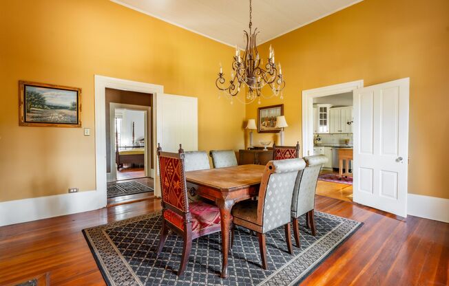 3 beds, 2 baths, $3,500