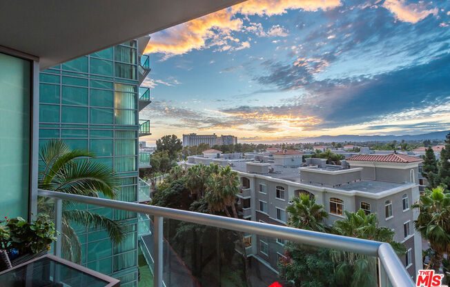 1 bed, 1.5 baths, 997 sqft, $4,450, Unit 610