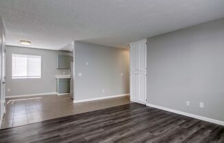 2 beds, 1.5 baths, 900 sqft, $2,395