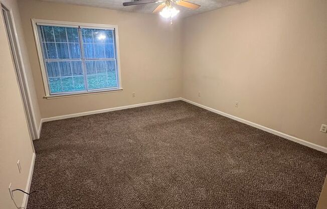 CLOSE TO CAMPUS!