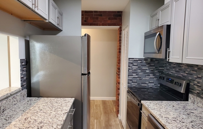 33 BRAINERD RD