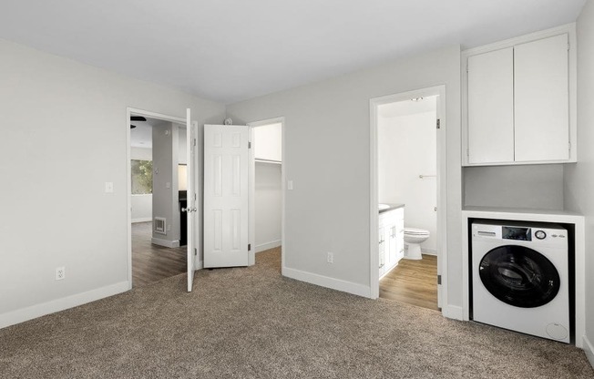 Topanga Apartments One Bedroom with Washer and Dryer