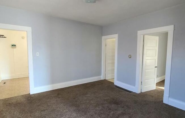 2 beds, 1 bath, $950