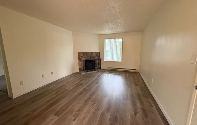 Jamestowne Plaza Apartments