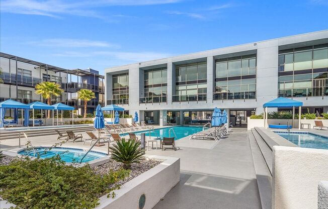 2 beds, 2 baths, $2,195, Unit Unit 102