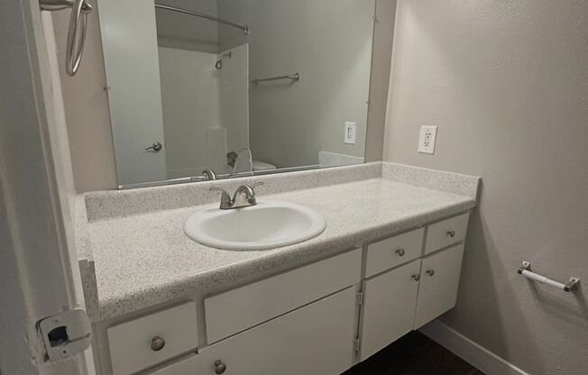 1 bed, 1 bath, 602 sqft, $2,095, Unit 16