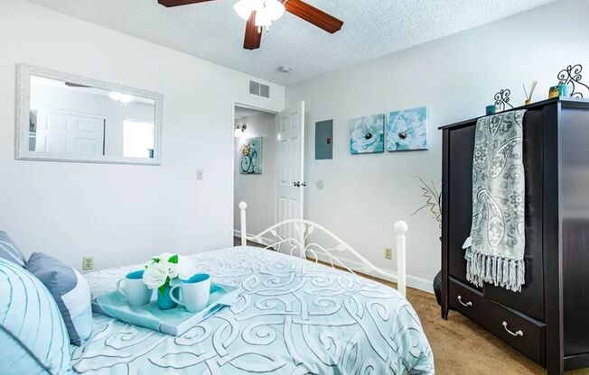 2 beds, 1 bath, 850 sqft, $1,350, Unit 331