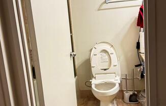 1 bed, 1 bath, 708 sqft, $4,500, Unit 22C