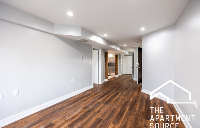 3328 W CONGRESS PKWY