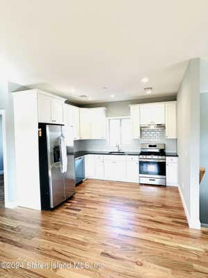 3 beds, 2 baths, 2,800 sqft, $3,475, Unit 2