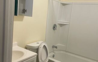 1 bed, 1 bath, 350 sqft, $1,512, Unit 3a
