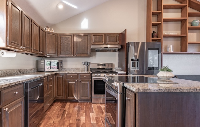 242 W LK SAMMAMISH PKWY SE