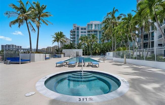 3 beds, 2 baths, $4,300, Unit # 818