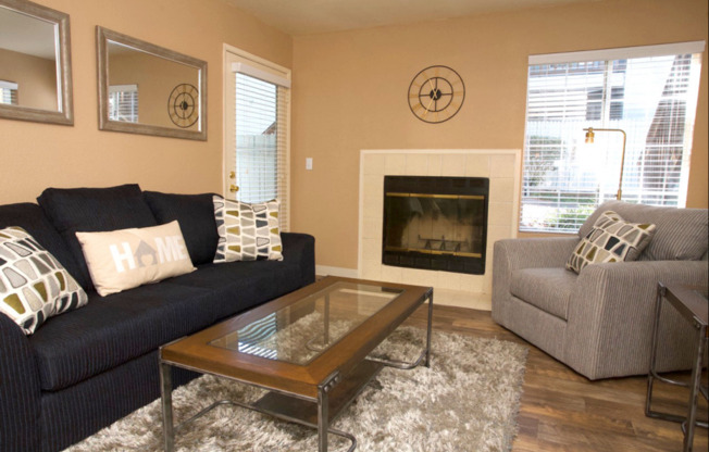 2 beds, 1 bath, 850 sqft, $1,795, Unit 165 - Stainless Package