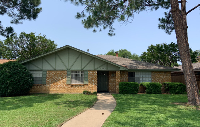 1707 CHISOLM TRL