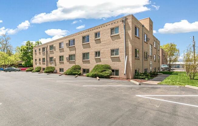 1 bed, 1 bath, 600 sqft, $1,345
