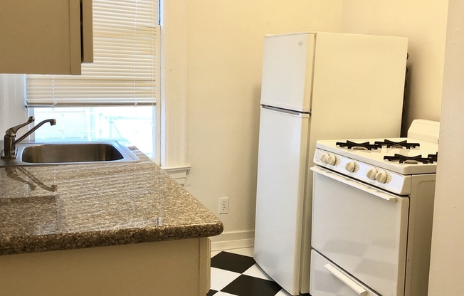 Studio, 1 bath, $2,225, Unit 05