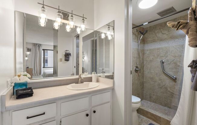 1 bed, 1 bath, $4,500, Unit #801