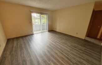 2 beds, 1 bath, 900 sqft, $1,400, Unit 6