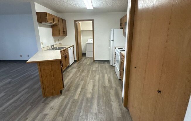 2 beds, 2 baths, 1,022 sqft, $1,090, Unit 205