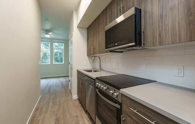 Studio, 1 bath, 345 sqft, $1,225, Unit 303