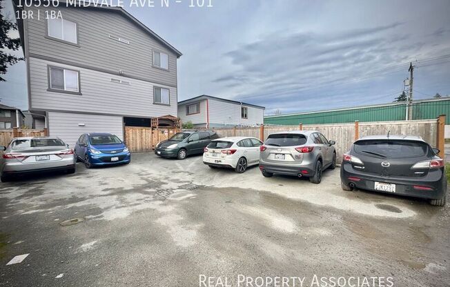 10556 Midvale Ave N #101