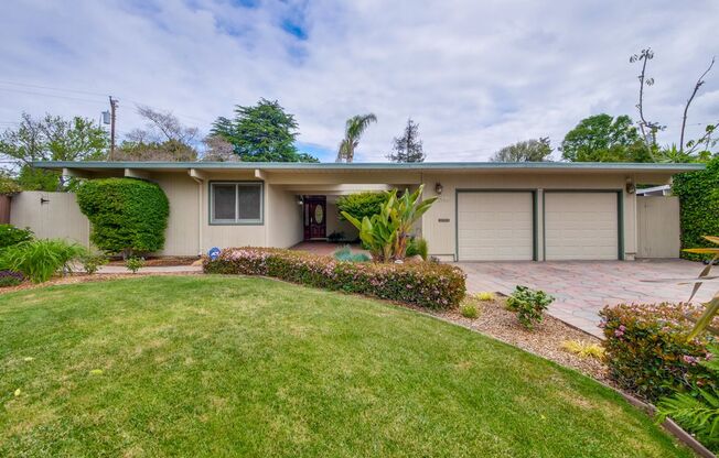 Spacious Palo Alto Home with 3 Bedrooms, 3 Bathrooms, and a Pool!