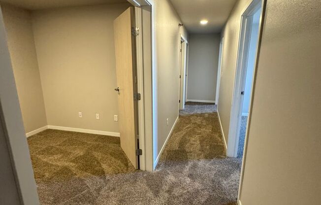 2 beds, 2 baths, 1,460 sqft, $1,650, Unit 308