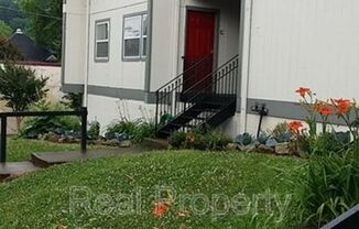 16th Ave S 1171 - Apartment E