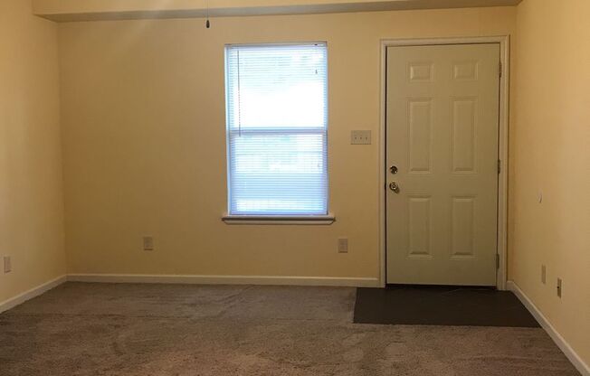 1 bed, 1 bath, $900, Unit # G 8