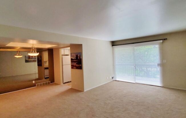 2 beds, 2 baths, $1,595