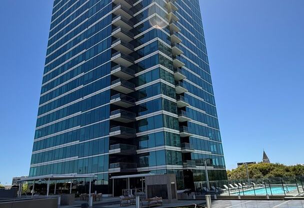 1 bed, 1 bath, $5,950, Unit 425 1st Street, #4504