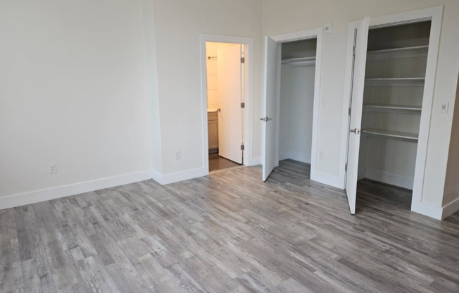 Studio Apartments Available